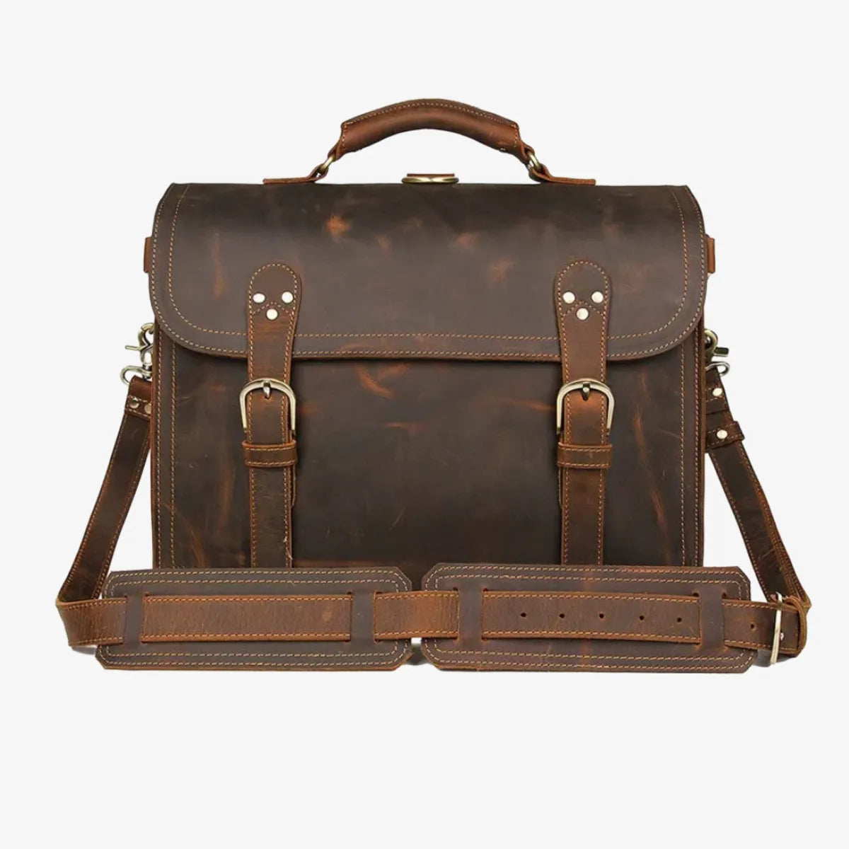 Sacoche en cuir marron vue de face, avec bandoulière ajustable et détails en métal.