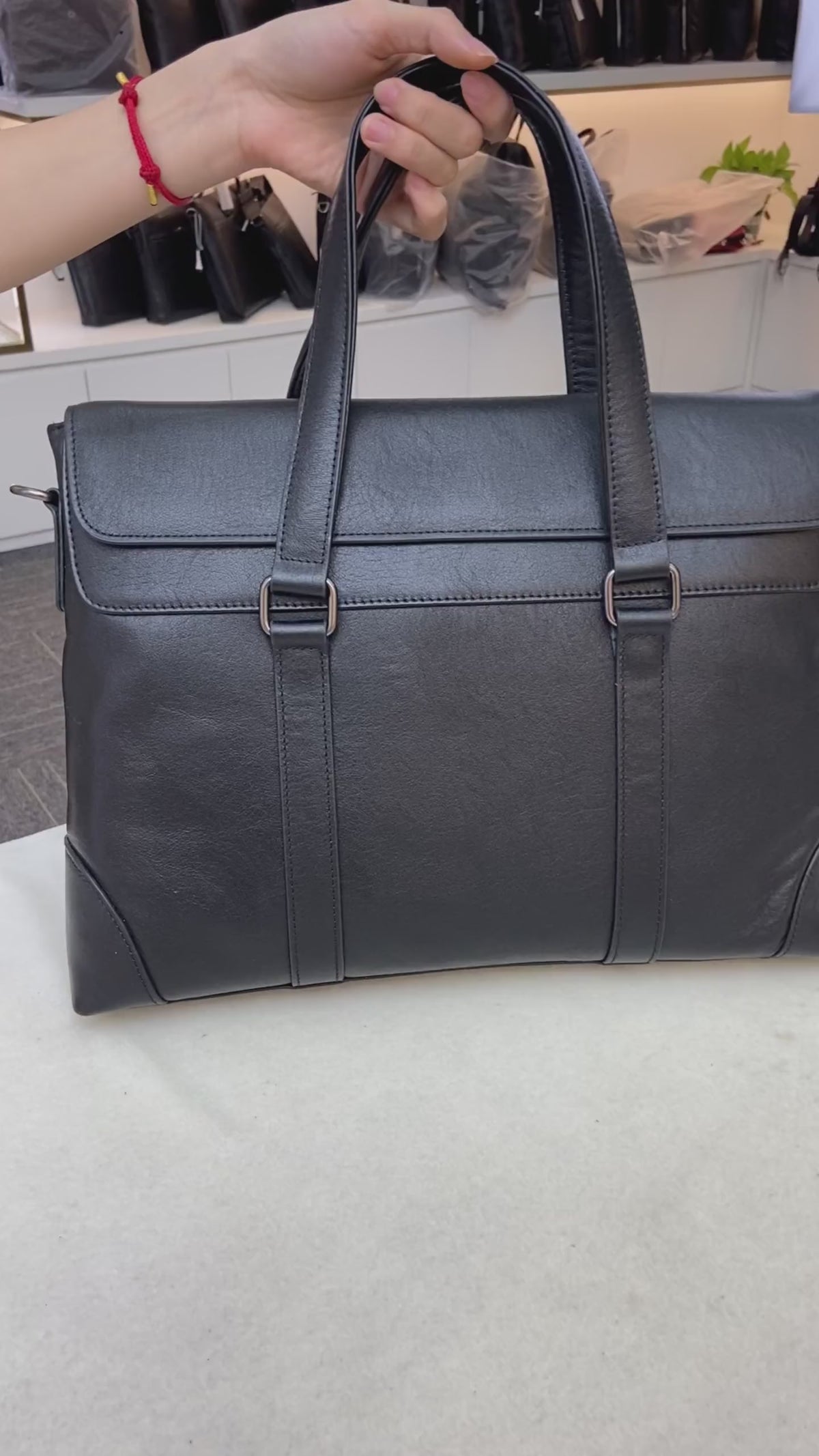 Porte-documents cuir vachette 16 pouces – Coupe classique structurée